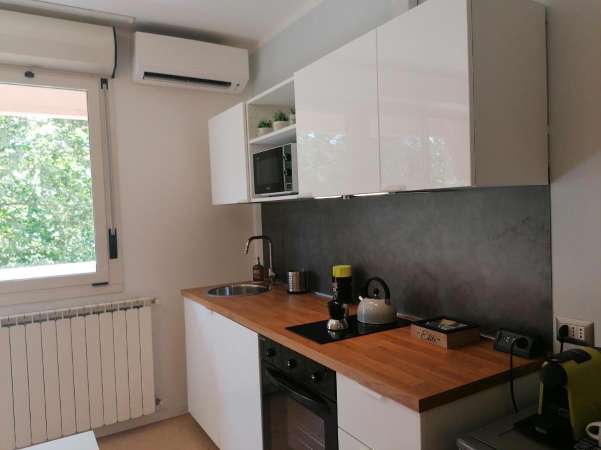 Area33 Guest House Болонья Экстерьер фото