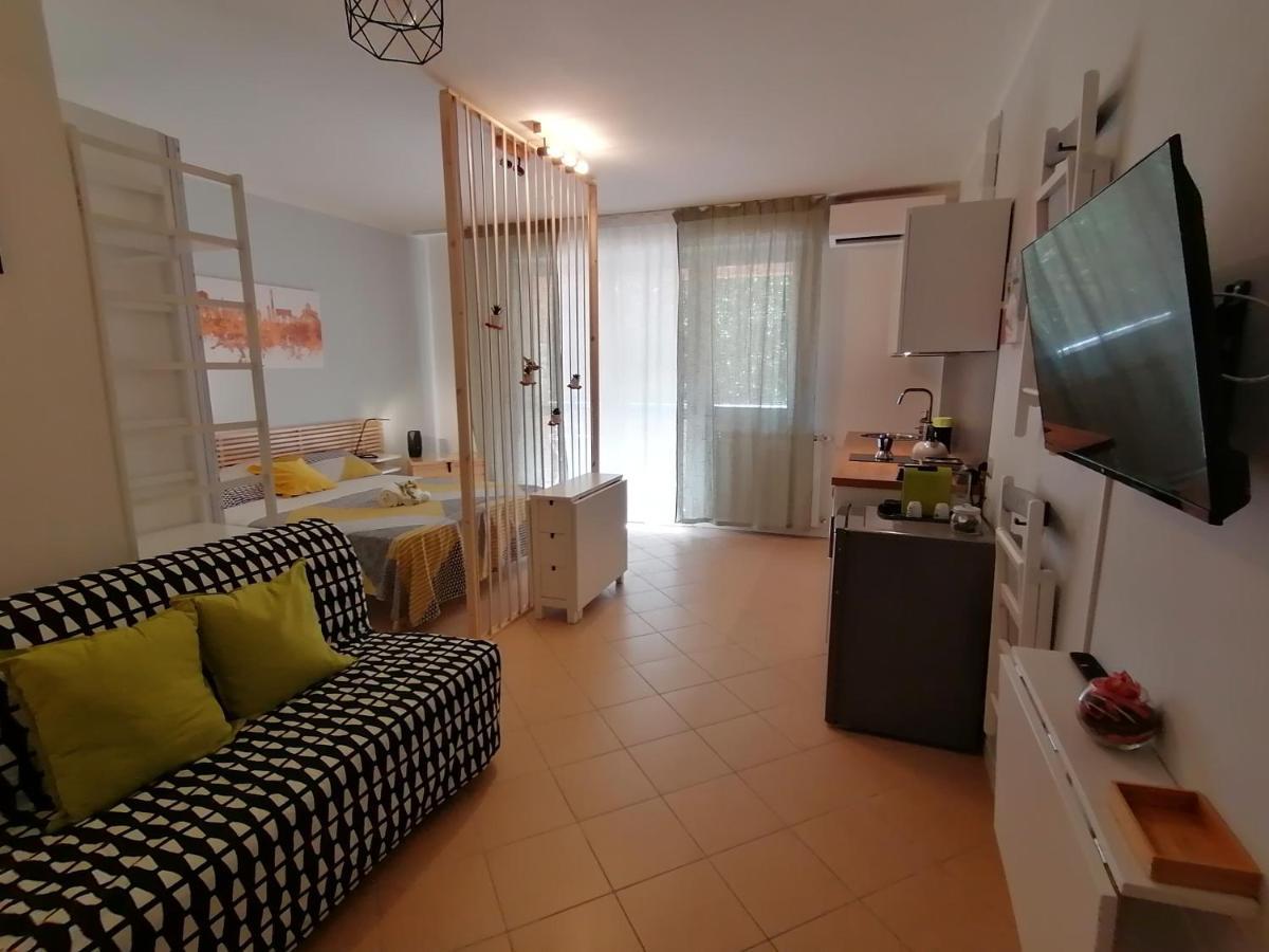 Area33 Guest House Болонья Экстерьер фото
